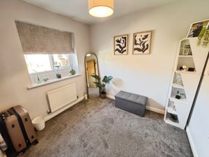 Bedroom- click for photo gallery